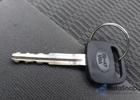 2005 Toyota Camry Le from USA, damaged, VIN 4T1BE32K45U608870